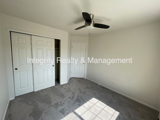 Building Photo - 10400 Tracewood Ct