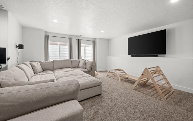 Building Photo - 3 Bedroom/2.5 Bathroom Townhouse in Lehi