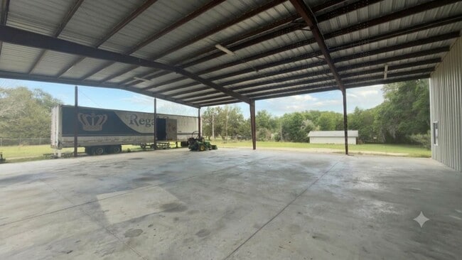 Building Photo - 7531 SE 147th Pl
