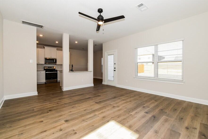 Building Photo - 1210 Princeton Hts Blvd