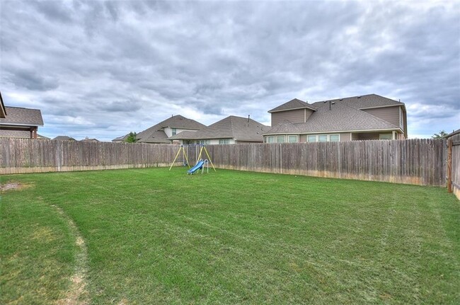 Building Photo - 8072 Bassano Dr