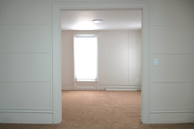 Building Photo - 511 S 2nd St