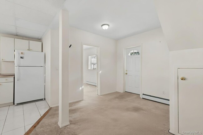 Building Photo - 174 Mills Pond Rd