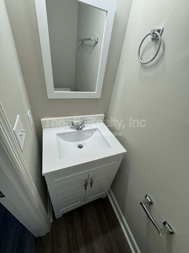 Building Photo - 616 S Boddie St