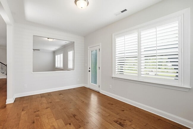 Building Photo - Stunning Home with Main-Level Bedroom, Gourmet Kitchen
