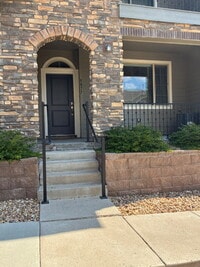 Building Photo - Beautiful Lake Oasis with 3 Bedrooms and 3 Bathrooms!