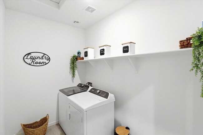 Building Photo - 19295 N Avelino Dr