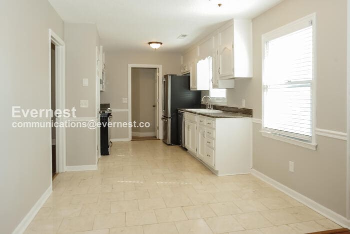 Building Photo - 100 Shackleford Rd