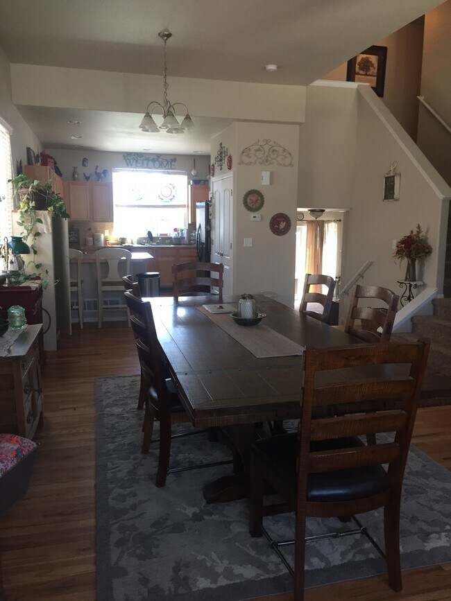 Building Photo - Beautiful 3 Bedroom 2.5 Bath Home in South...