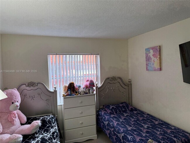 Building Photo - 495 NW 72nd Ave