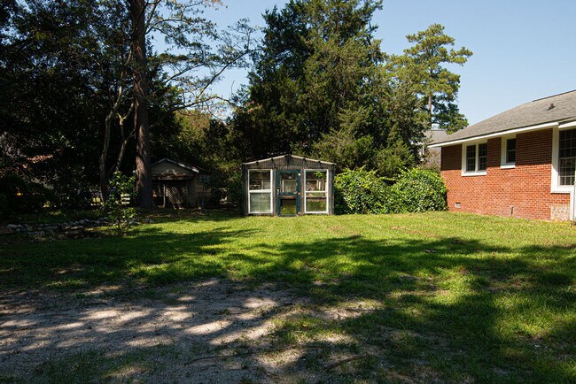 Building Photo - 707 Christine Ave