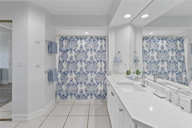 Building Photo - 3702 54th Dr W