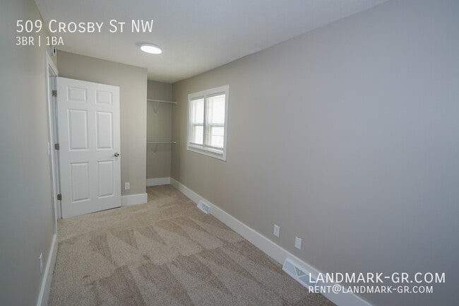 Building Photo - 509 Crosby St NW