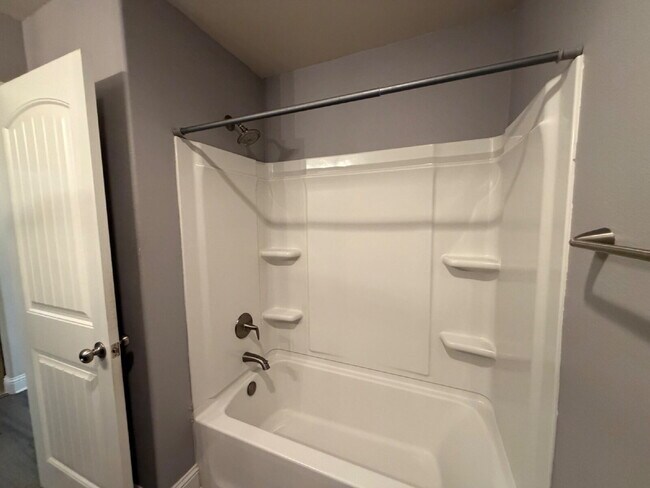 Building Photo - Stunning 3-Bed, 2-Bath Home in Upland Heights