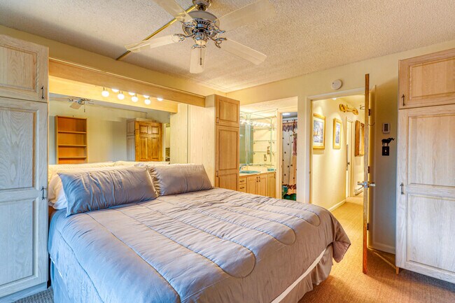 Building Photo - 1063 Vail View Dr