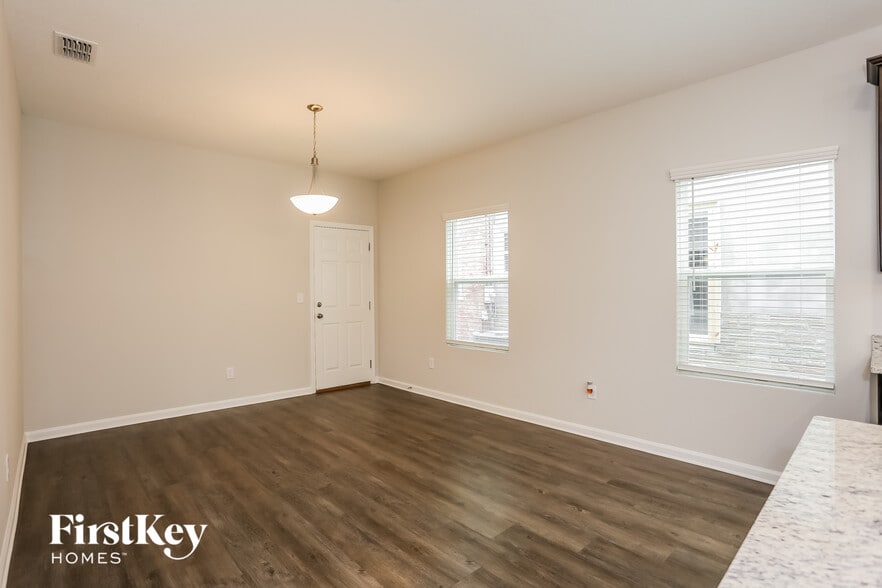 Building Photo - 4626 Polaris St