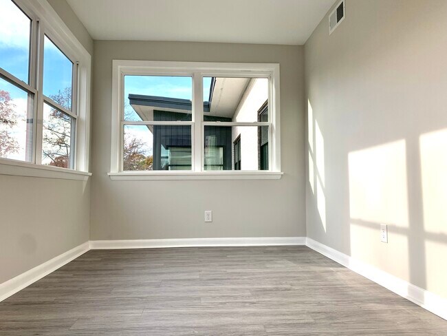 Building Photo - 118 Marcy St