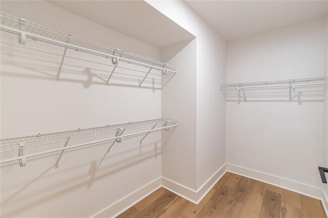 Building Photo - 2601 Garland Way