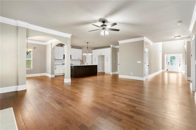 Building Photo - 5290 Clingman Ct