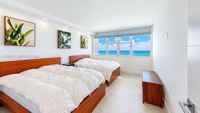Building Photo - 3140 S Ocean Dr