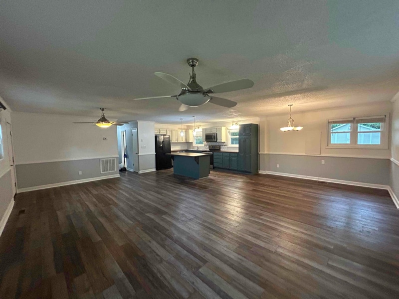 Building Photo - 436 Riverdale Rd