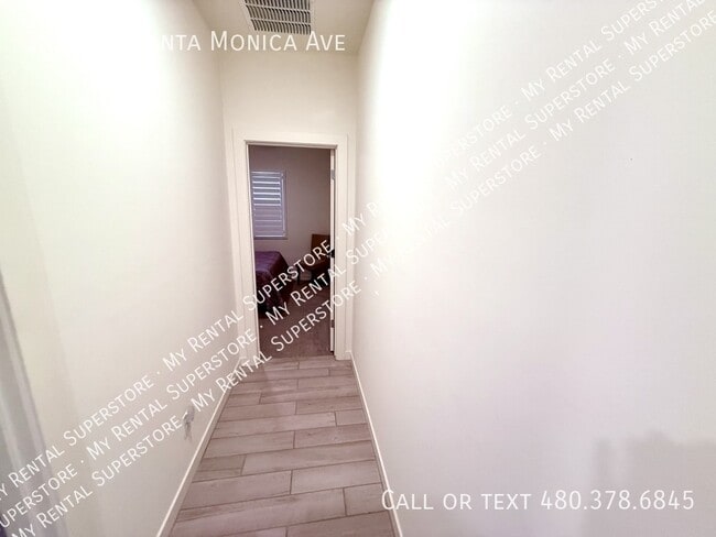 Building Photo - 35377 W Santa Monica Ave