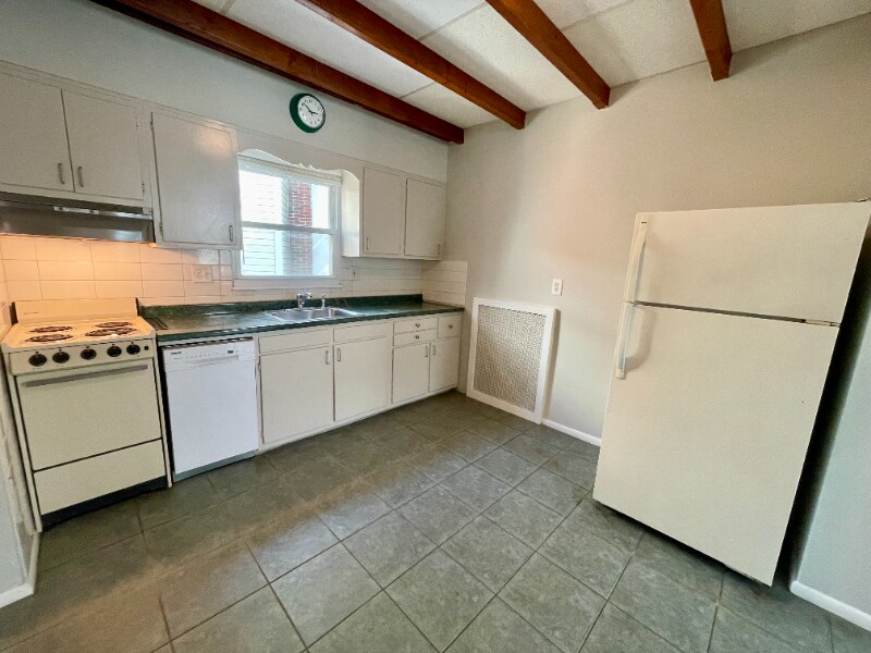 Building Photo - 1809 S 13th St