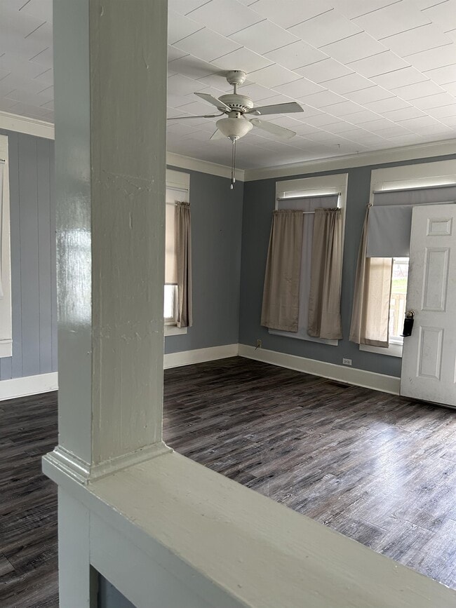 Building Photo - 212 S Bonner St