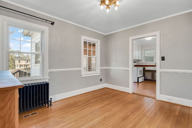 Building Photo - Standout 3-bed, 1.5-bath 1930s Richmond home full of vintage charm