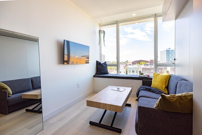 Building Photo - 190 Academy St