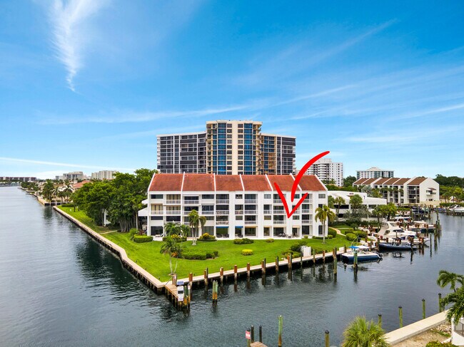 Building Photo - 4744 S Ocean Blvd