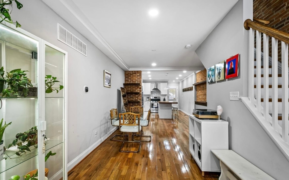 Dining Room - 106 E Clement St