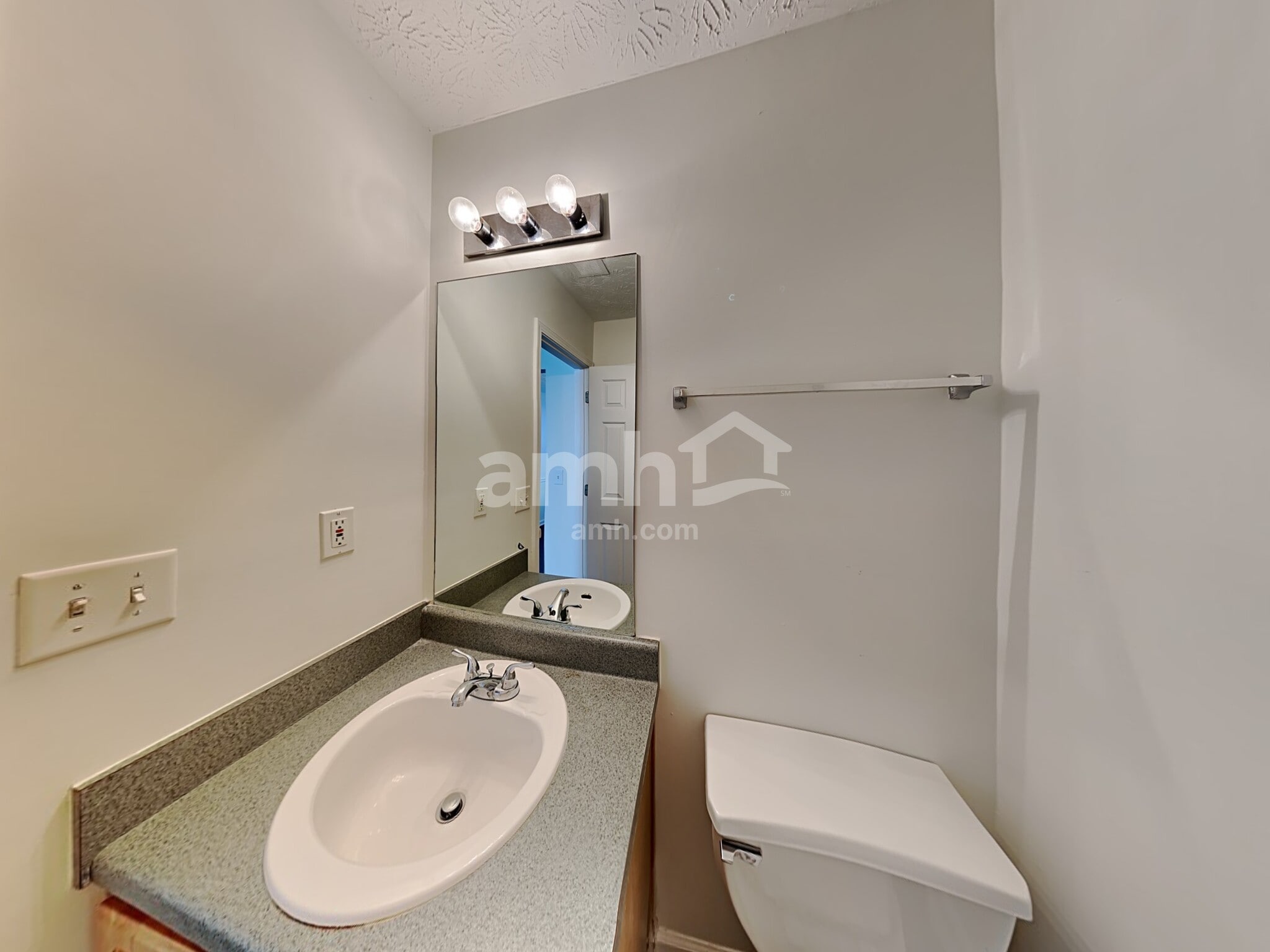 Building Photo - 750 Compton Ln