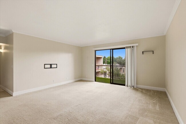 Building Photo - 450 N Civic Dr