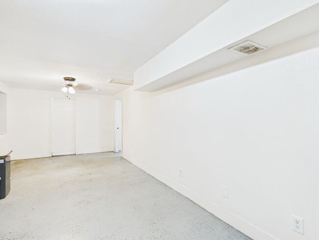 Building Photo - 3205 Repp Rd