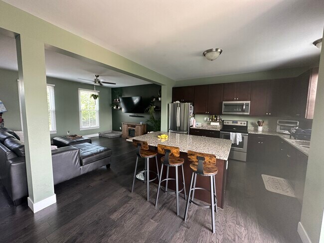 Building Photo - 2222 Shenandoah Ave