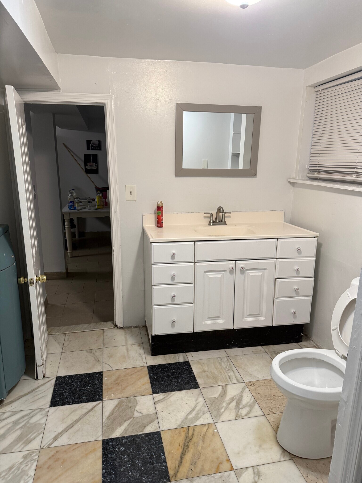 Building Photo - 358 Victory Blvd