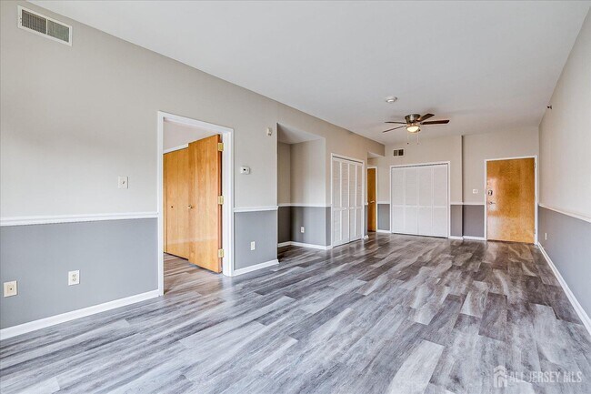 Building Photo - 160 Durham Ave