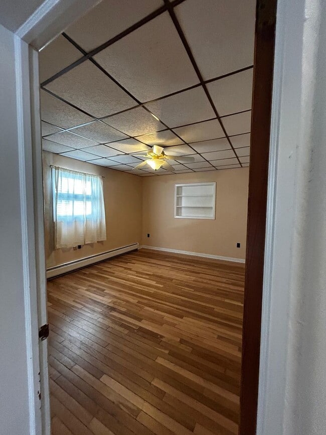 Building Photo - 308 North Blakely Street