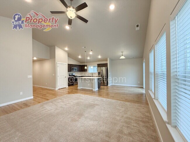 Building Photo - 11398 W Belgrave St