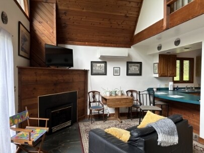 Building Photo - 163 Rocky Hollow