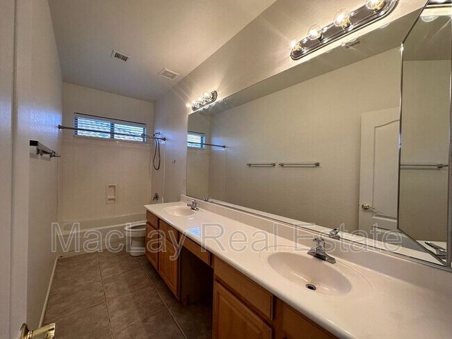 Building Photo - 7847 E Portobello Ave