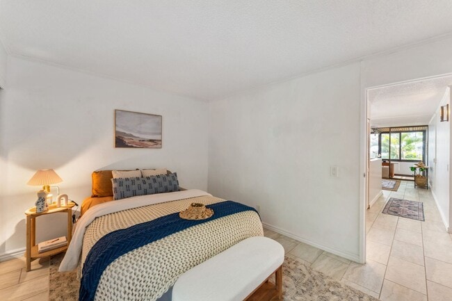 Building Photo - Live your best life in this well-appointed condo in Makaua Village