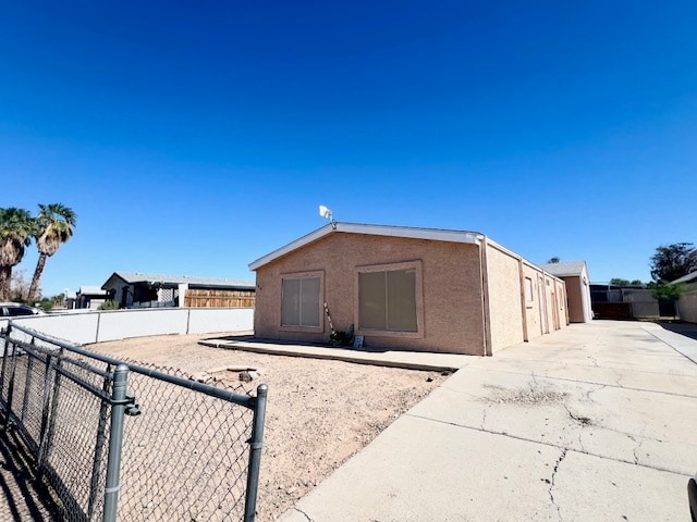 Building Photo - 560 Ramar Rd