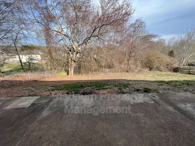 Building Photo - 279 Wahsega Way