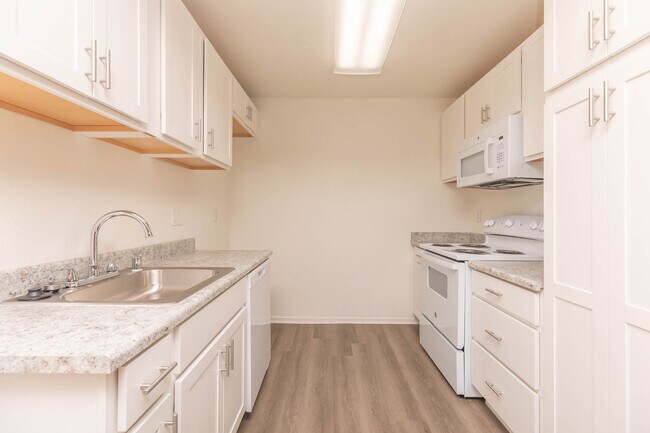 Building Photo - Highland Creek Apartment Homes