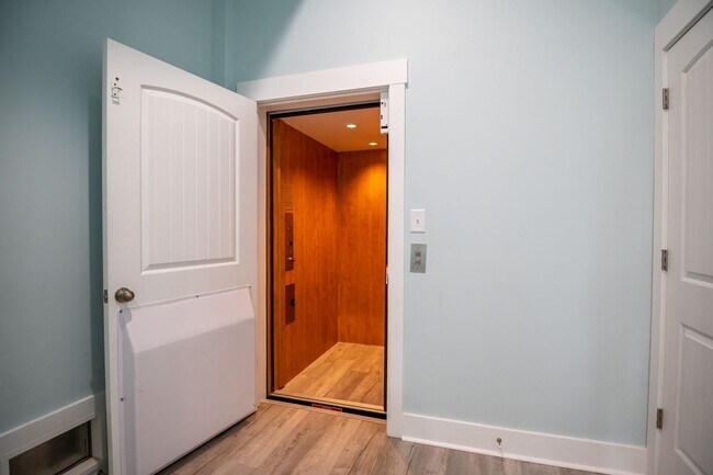 Building Photo - PLAN AND SECURE YOUR WINTER GETAWAY NOW, W...
