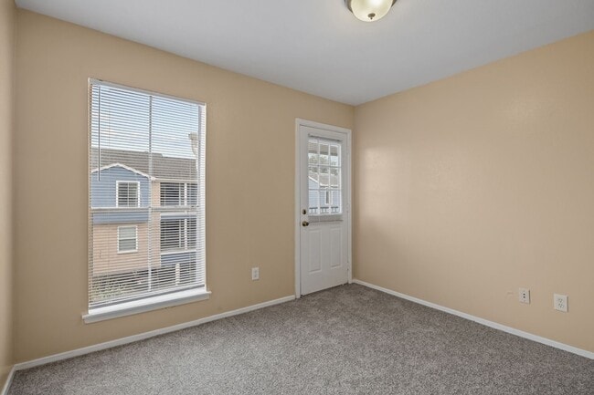 Building Photo - 18515 Egret Bay Blvd