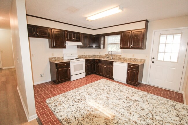 Building Photo - 507 S Kevin Ct