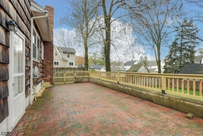 Building Photo - 26 Rawley Pl